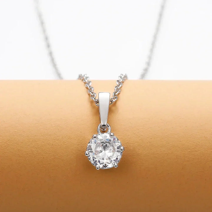 Collana Classica con Ciondolo in Zirconia