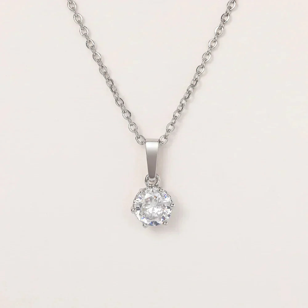 Collana Classica con Ciondolo in Zirconia